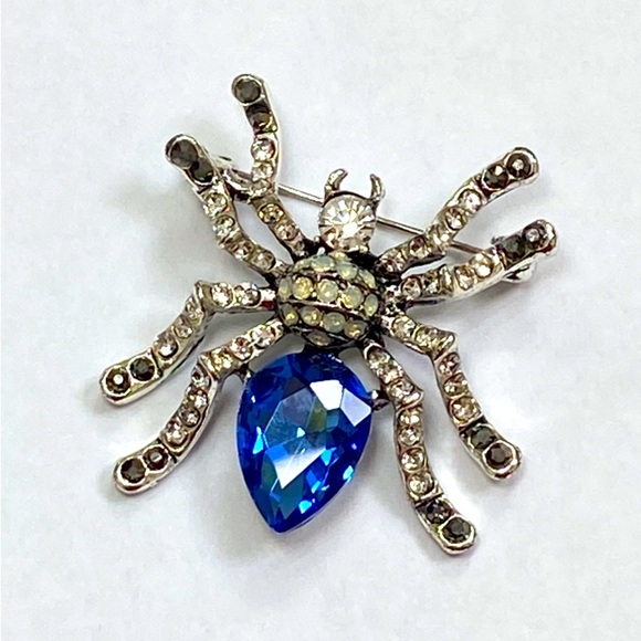 Spider Brooch - Picture 2 of 9